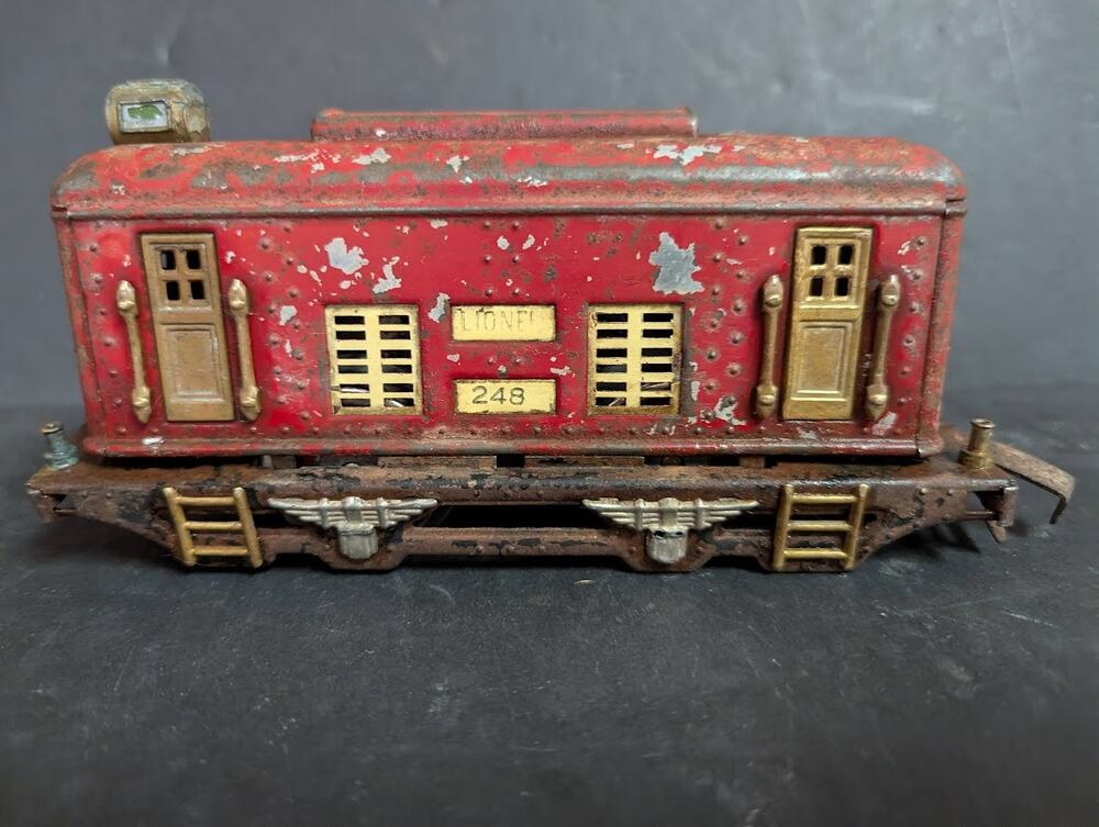 Vintage LIONEL 248 electric train "0" gauge Track metal boxcar 1920 red Engine